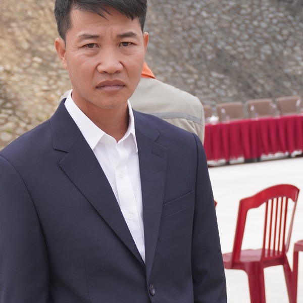 Ông Lê Bá Hùng